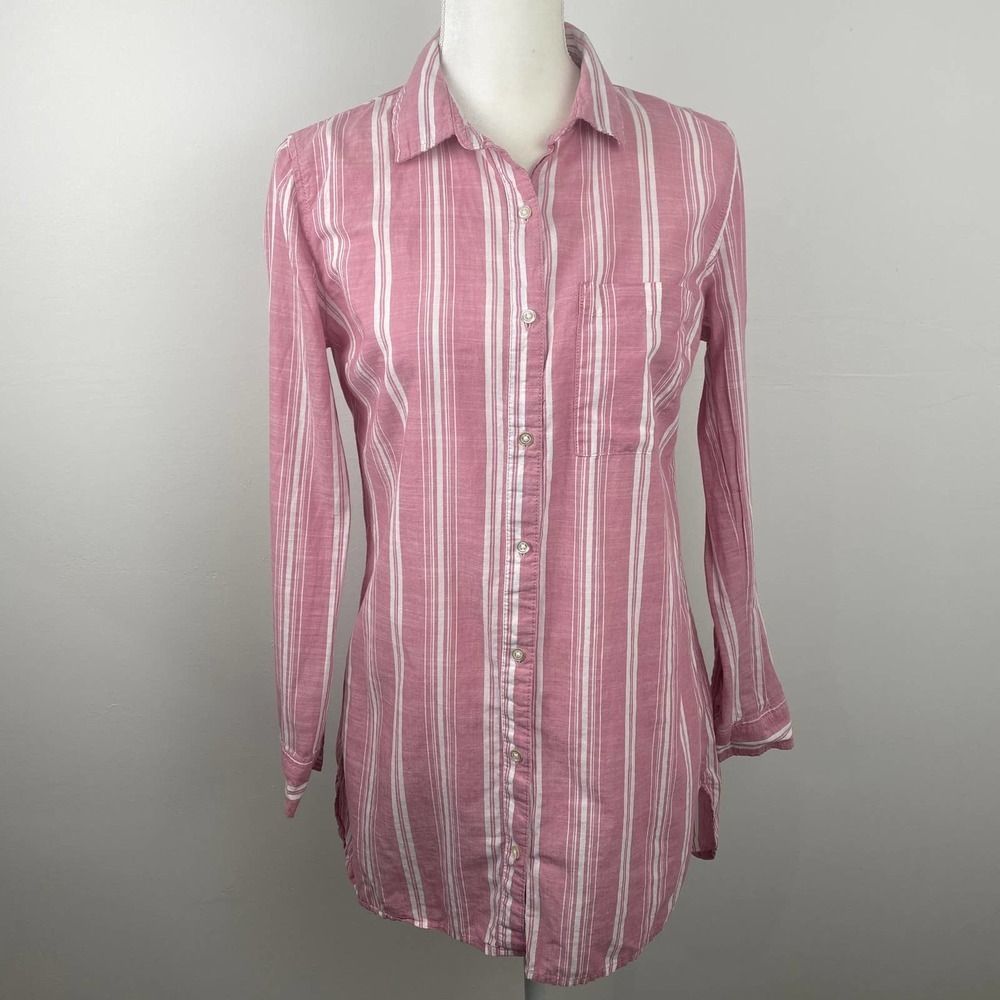 dip, long sleeve button up shirt.
